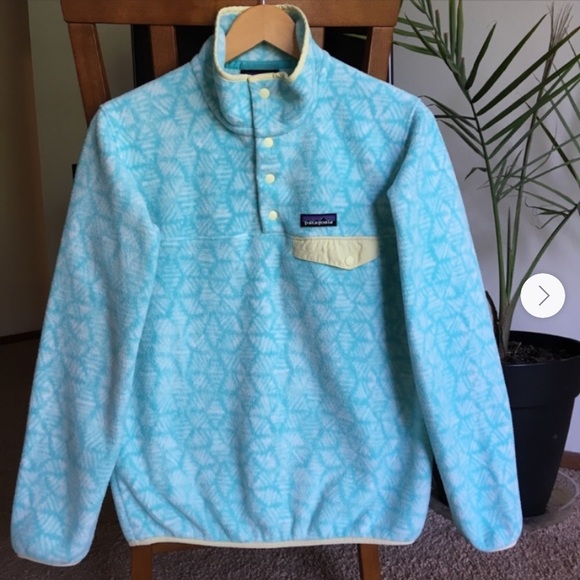 Patagonia Jackets & Blazers - ❤️Snowflake Patagonia Fleece Quarter Snap❤️